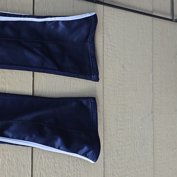 PrettyLittleThing Navy Side Stripe Flare Leg Sweatpants 0 - Picture 7 of 13